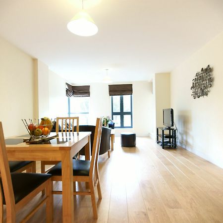 Lodge Drive Serviced Apartments Enfield Buitenkant foto