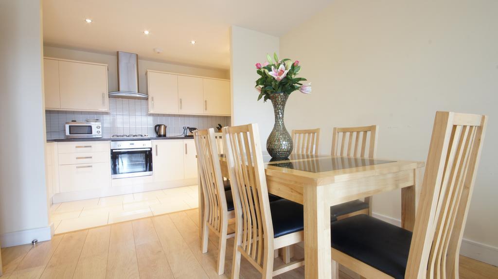 Lodge Drive Serviced Apartments Enfield Buitenkant foto