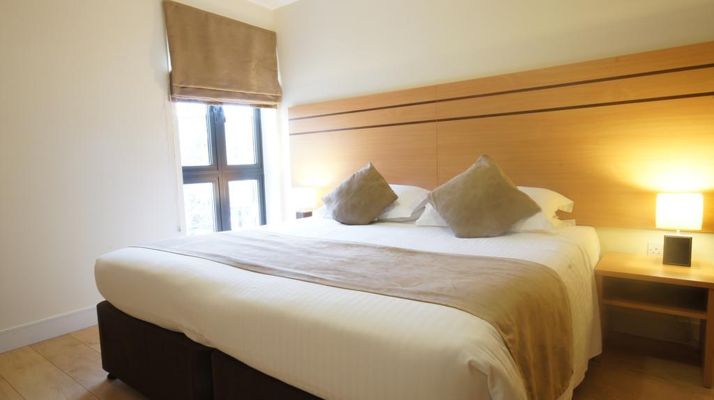 Lodge Drive Serviced Apartments Enfield Buitenkant foto